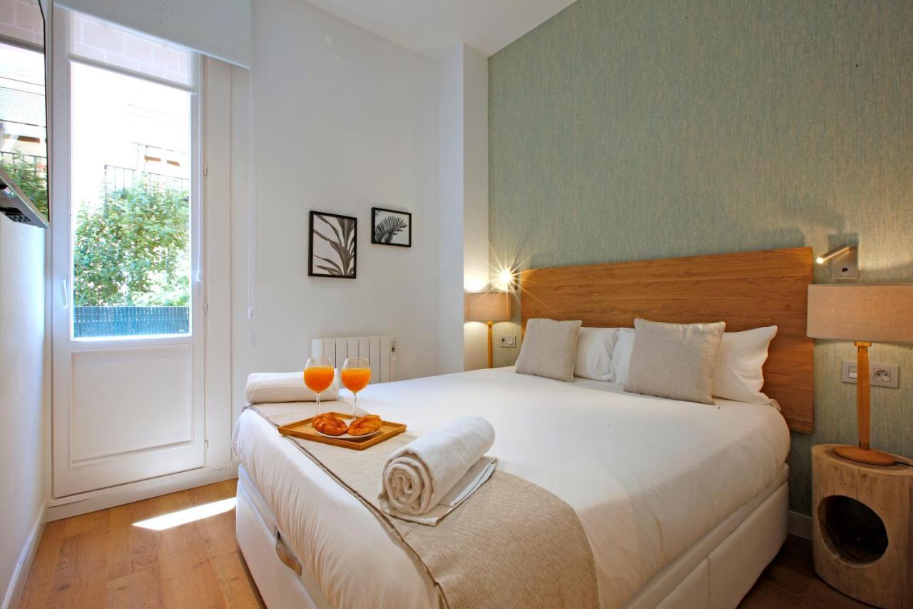 Tirso Suite Madrid Exterior foto