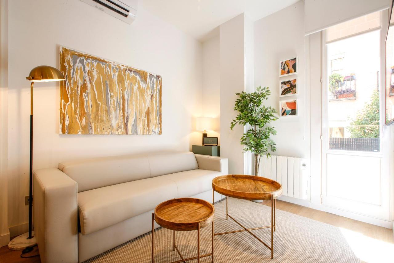 Tirso Suite Madrid Exterior foto
